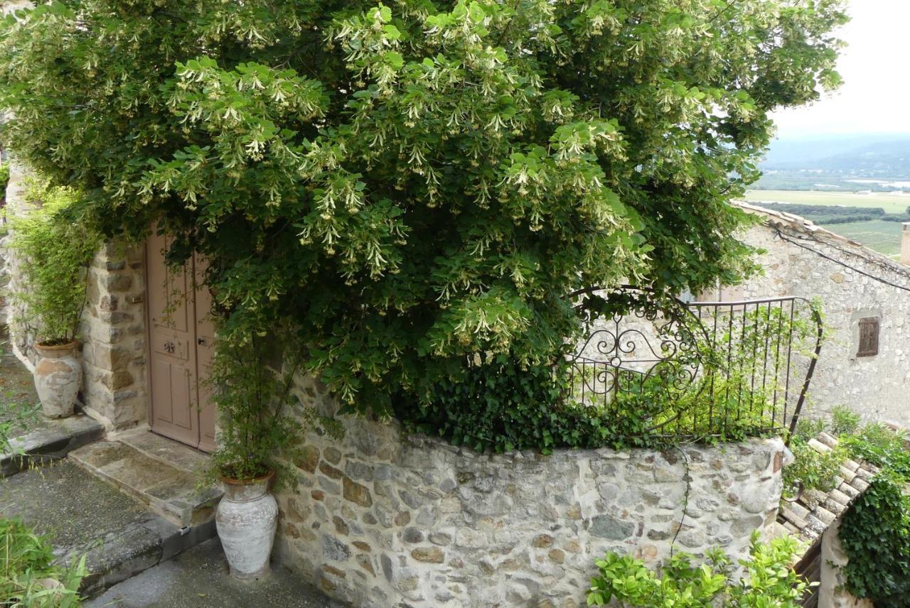 Les Vieux Murs Montfort  エクステリア 写真