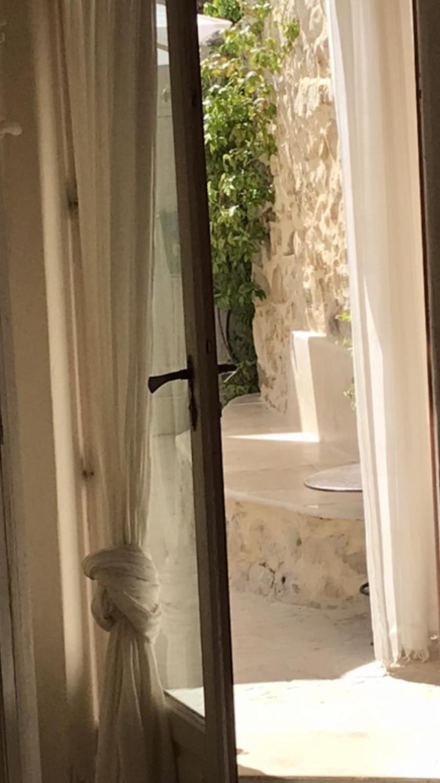 Les Vieux Murs Montfort  エクステリア 写真